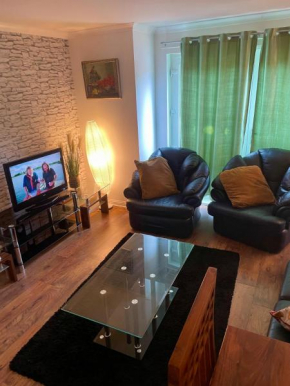 3 bed ,2 bedroom apt near city centre Glasgow